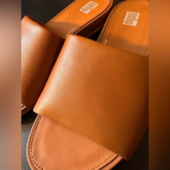 NWT Women's Gracie Leather Pool Slides Mule Color: Brown Size 5 - Picture 2 of 14